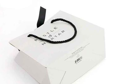 折る贅沢な習慣は紙袋157gのアート ペーパーの物質的で高い靭性を印刷しました サプライヤー